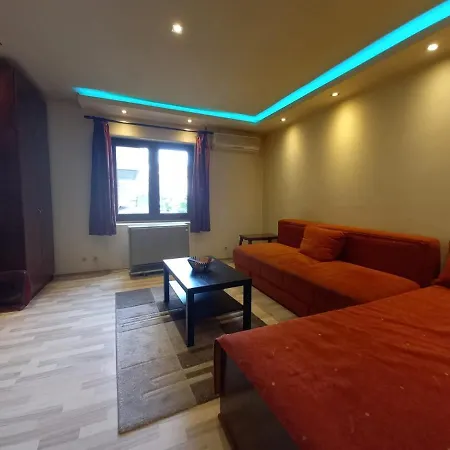 Quiet Place Near The Center Apartment